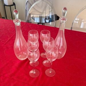 Elegant Glass Decanter and white and red Wine Glass Set